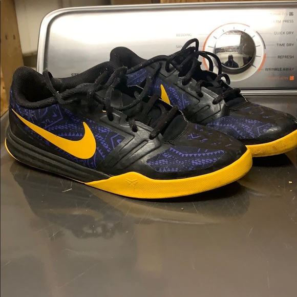 Sneakers - Picture 3 of 3